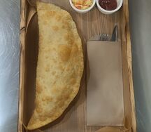 Чебурек с цыпленком и сыром