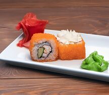 Фирменный ролл Лаки-маки