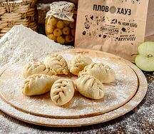 Самса с яблоком