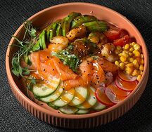 Поке с креветкой и лососем