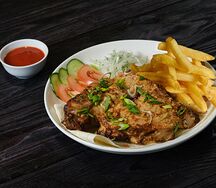 Свиная корейка с картофелем фри