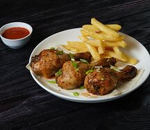 Куриные ножки и картофель фри