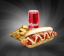 Хот-дог, картофель и напиток