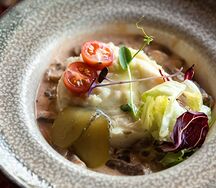 Бефстроганов из говядины по-горьковски