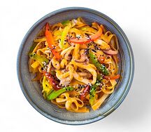 Wok с морепродуктами в соусе том ям