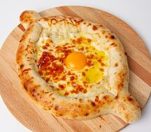 Хачапури по-аджарски с куриным филе