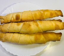 Рогалик с орехом