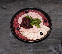 Мясная нарезка