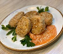 Зразы из красной рыбы с корейской морковью