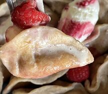 Вареники с рикоттой и малиной