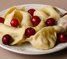 Вареники с вишней