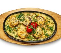 Запечённые шампиньоны с сыром дорблю