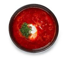 Борщ с салом и ржаными гренками