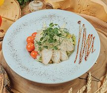 Цезарь с курицей