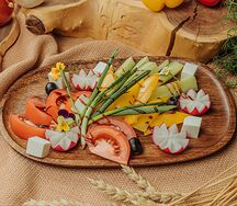 Ассорти из свежих овощей