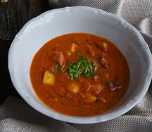 Томатный с томлёными щеками