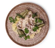 Бефстроганов в сливочном соусе и картофельным пюре
