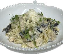 Д Паста Фетуччини с курицей и грибами