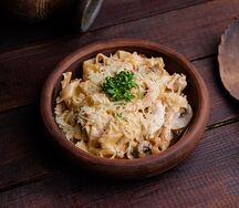 Фетучини с курицей и грибами