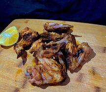 Сочные куриные крылья на мангале