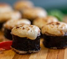 Запечёный с муссом из лосося