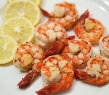 Креветки отварные по-королевски