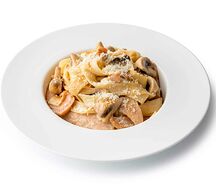 Паста с курицей и грибами