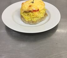Кебаб куриный с картофелем под сырной шапкой