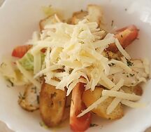 Салат Цезарь с курицей