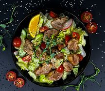 Салат с утиной грудкой