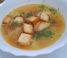 Суп Гороховый с гренками и куриной грудкой