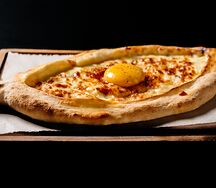 Хачапури по-аджарски