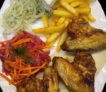 Крылышки с гарниром