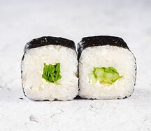 Ролл с огурцом