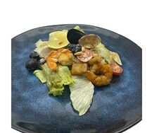 Салат с морепродуктами