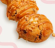 Кукис с арахисом и карамелью