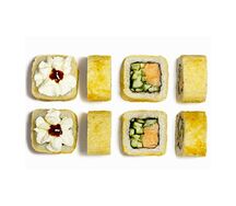 Жареный ролл Фишка с лососем