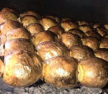 Картофель с салом на мангале