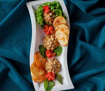 Куриный паштет с тостами