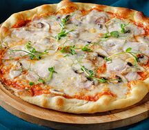 Пицца с ветчиной