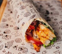 Шаверма в пите с куриной грудкой