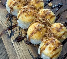 Запеченный ролл с окунем