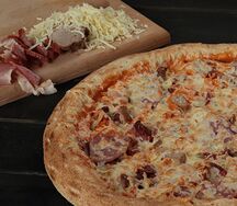 Пицца мясное чудо