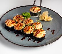 Запеченный ролл с курицей