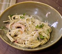 Паста с креветками и цукини