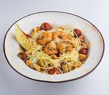 Салат Цезарь с креветками