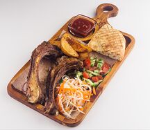 Шашлык из баранины с гарниром