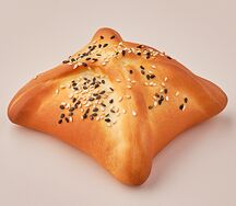 Пирожок с картофелем и грибами