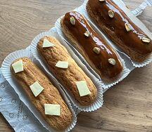 Эклер с масляным кремом