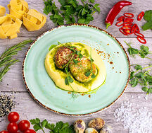 Котлеты из курицы с картофельным пюре